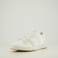 ON THE ROGER Clubhouse Mid